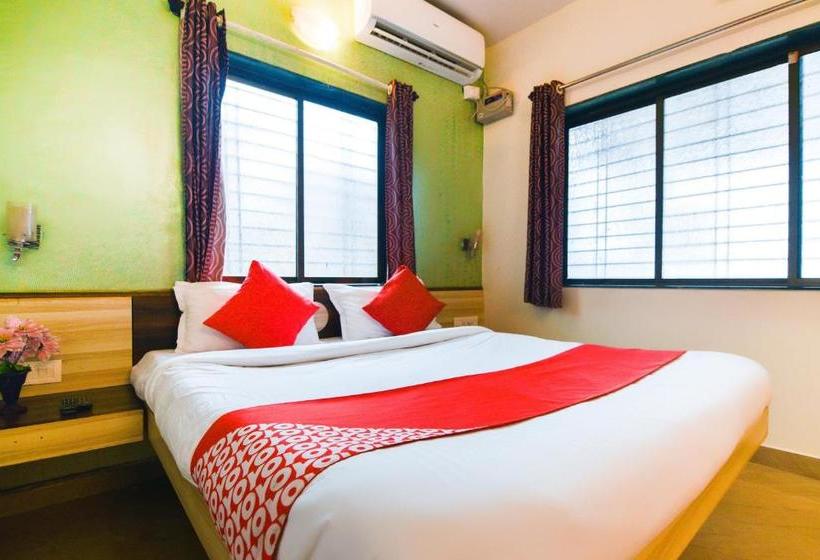 ホテル Oyo 36668 Om Resort