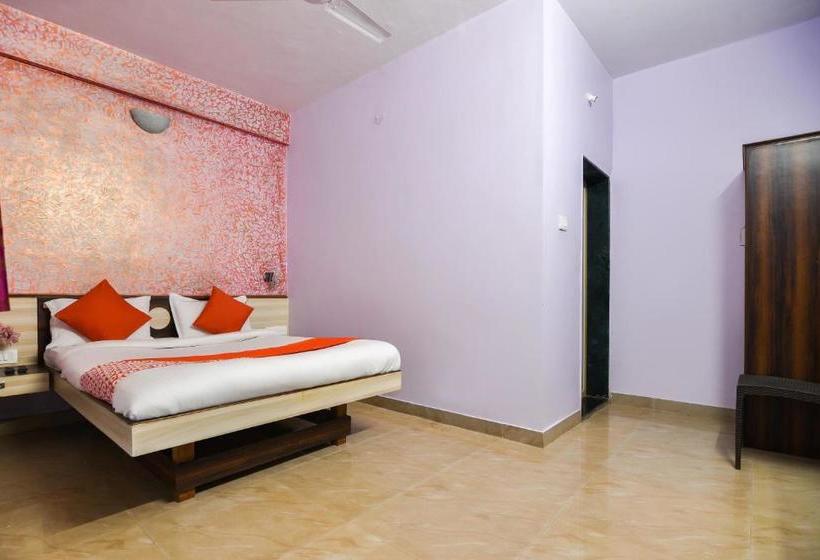 Отель Oyo 36668 Om Resort