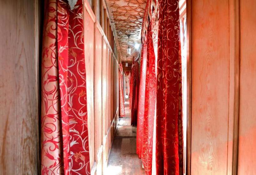 酒店 Oyo 71924 Young Golden Palace