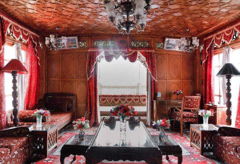 酒店 Oyo 71924 Young Golden Palace