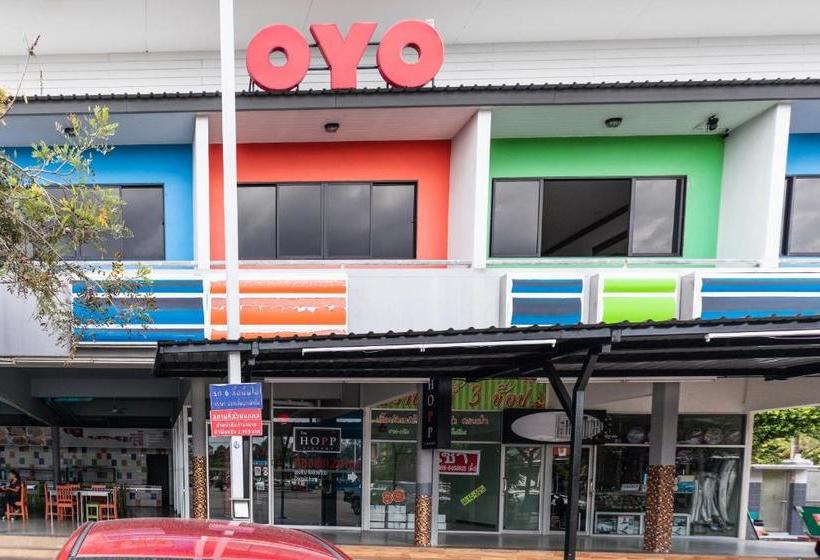 Отель Oyo 728 The Hopp Airport