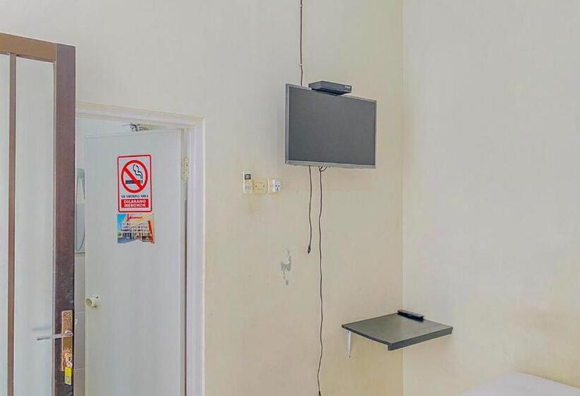 فندق Reddoorz Syariah Near Universitas Muhammadiyah Jember