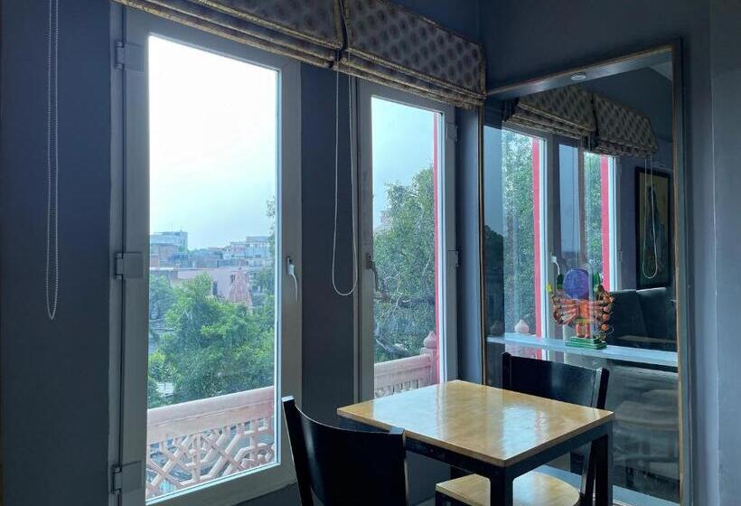 فندق Via Varanasi A Boutique