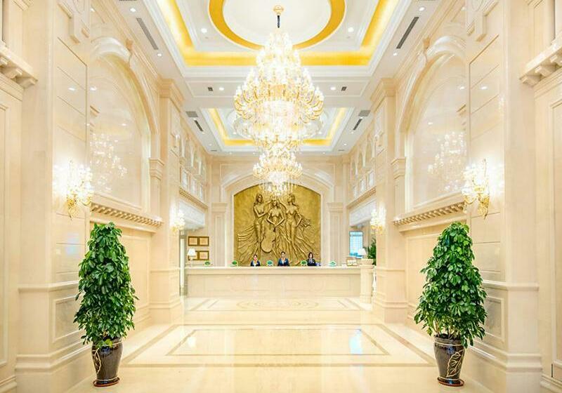 فندق Vienna International