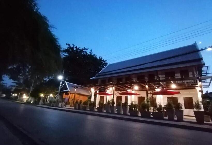 酒店 Villa Chitchareune 2