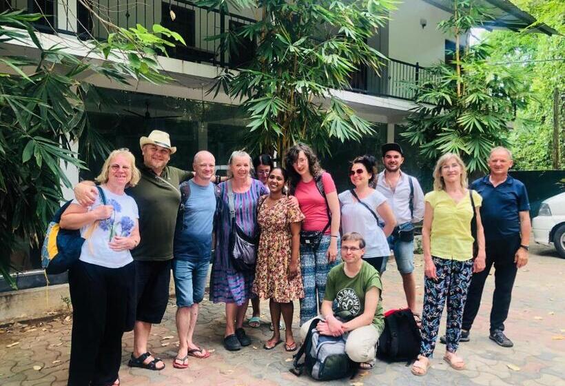 פנסיון Ariya Rest & Ayurveda Spa