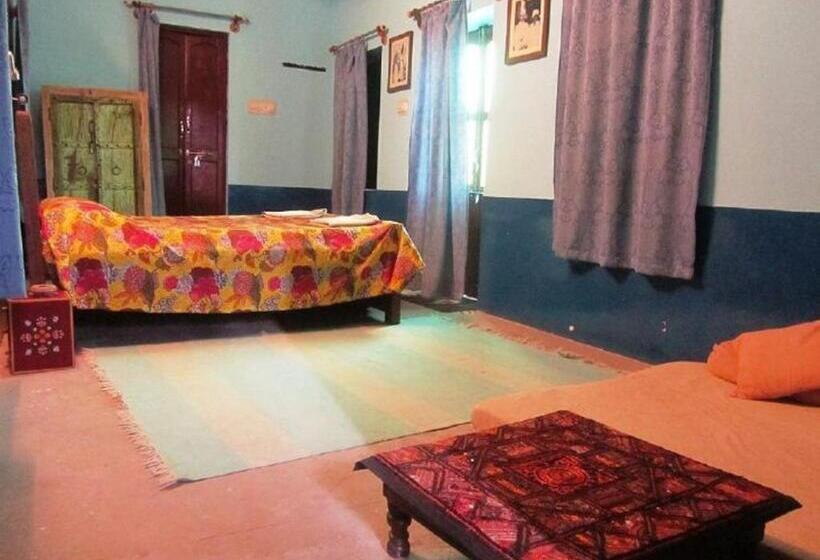 פנסיון Durag Niwas Guest House