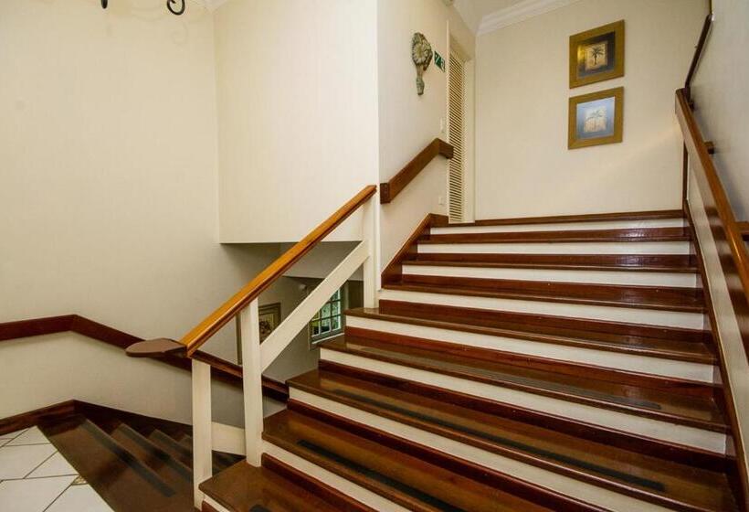 펜션 Pousada Casa Gialla Campos Do Jordao