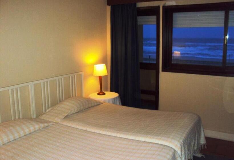 펜션 Residencial Do Mar