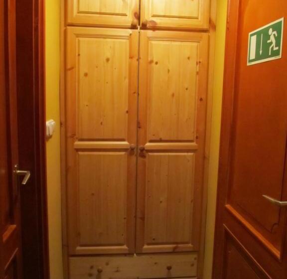 פנסיון Tavi Fészek Fogadó