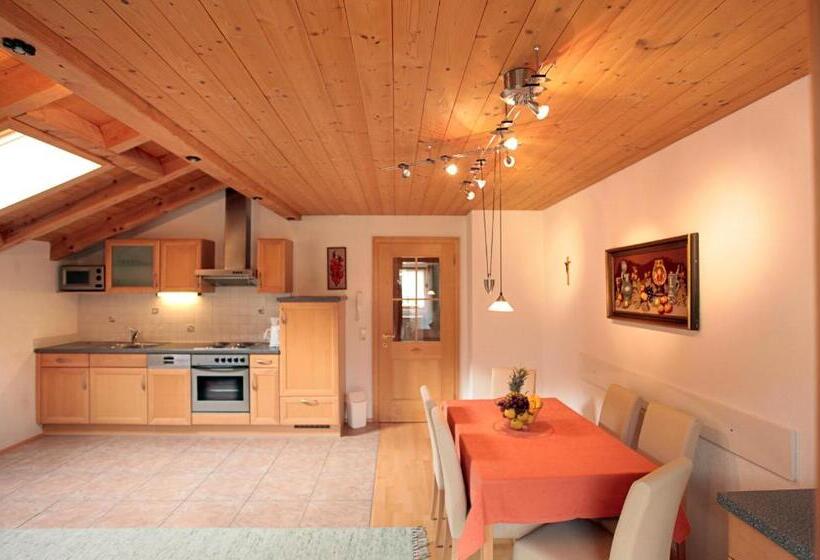 بنسيون Bergkristall