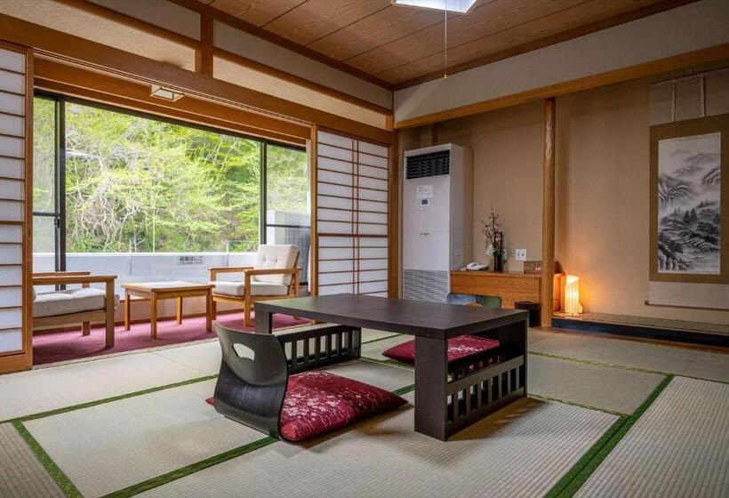 ריוקאן Nikko Nationalpark Kawamata Onsen Kura