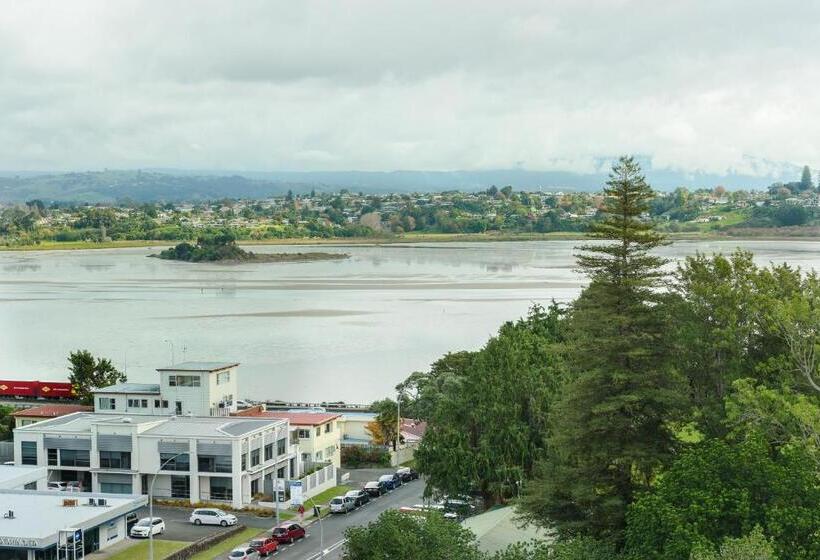 Top Of The Town Bed & Breakfast