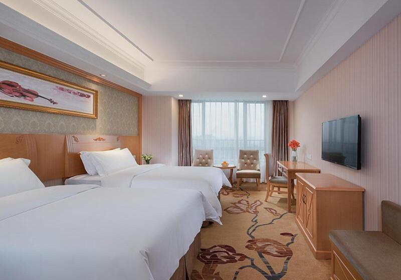 Vienna Hotel Longchuan