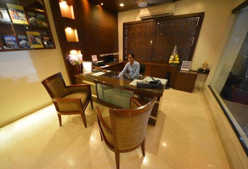 هتل The Legend Inn @nagpur