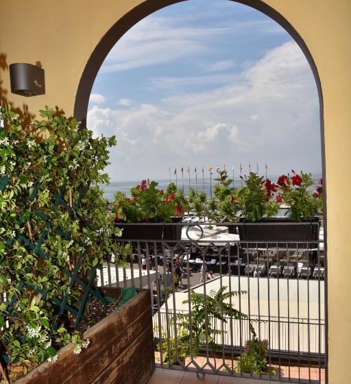 ホテル Ristorante Miralago