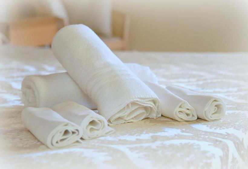 ホテル Ristorante Miralago