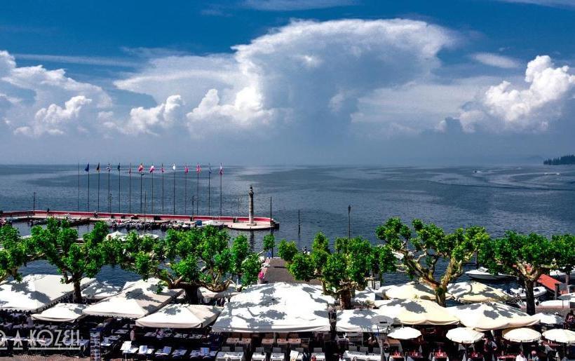 ホテル Ristorante Miralago