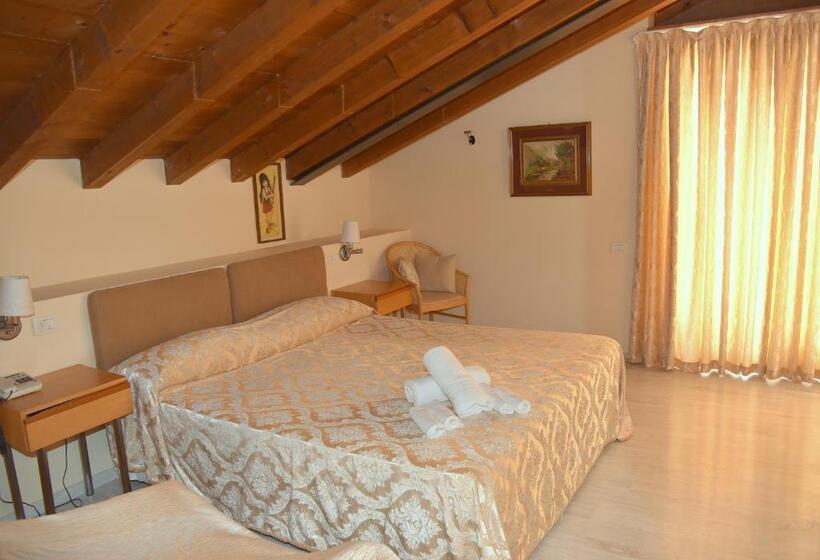 ホテル Ristorante Miralago