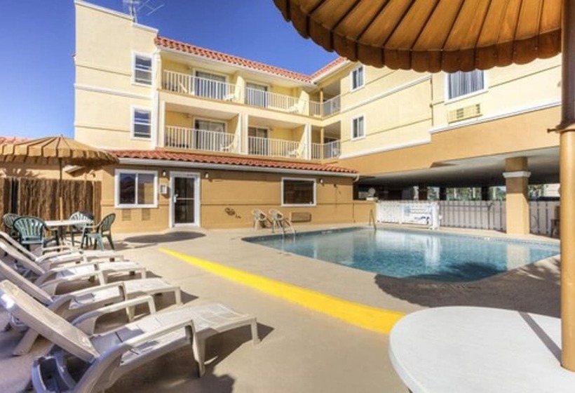 فندق St. Augustine Island Inn