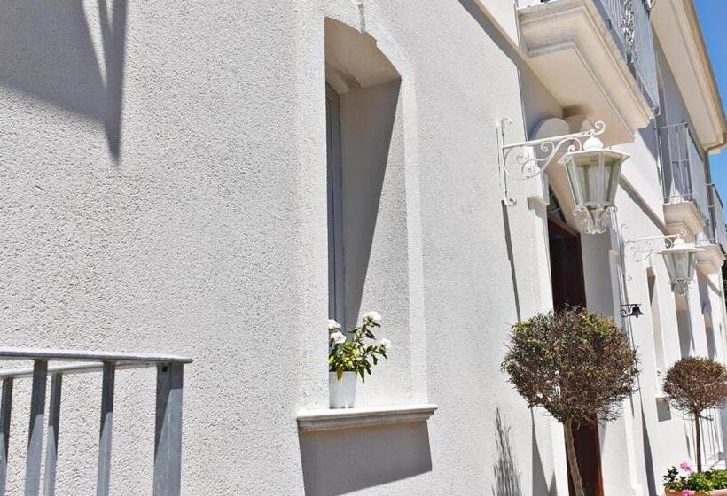 Отель Tenuta Tropeano