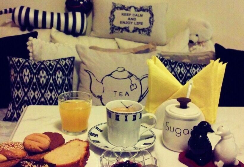 Antouanetta Apartments