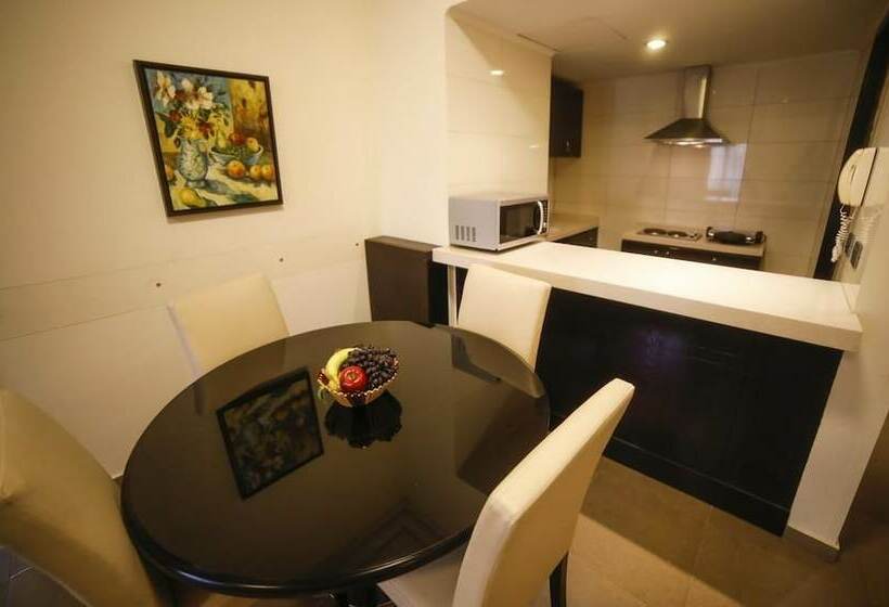 ホテル Al Jamila Suites