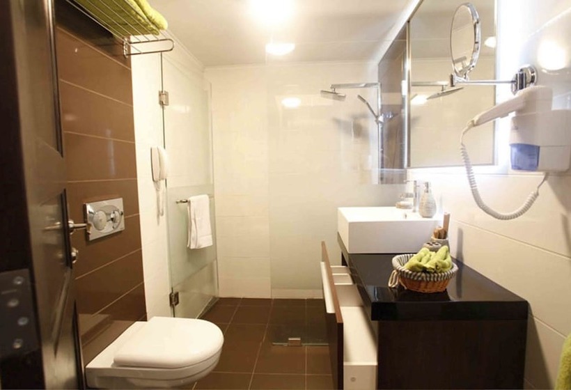 ホテル Al Jamila Suites