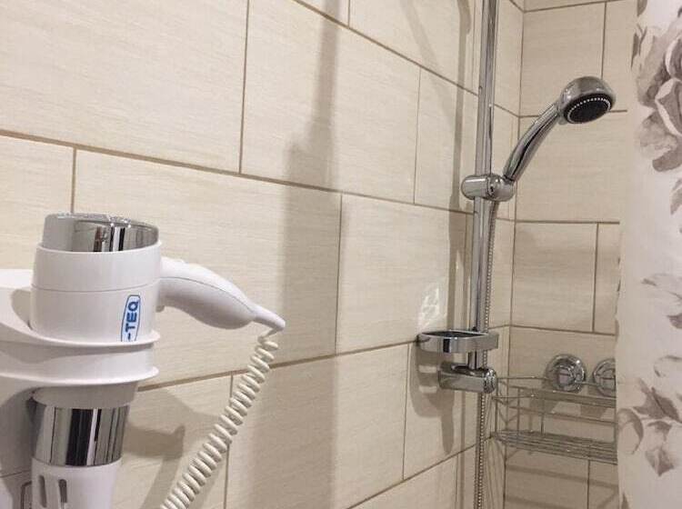 בית מלון כפרי Alexandriadomodedovo