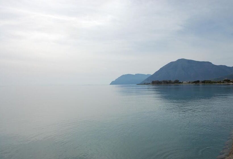 בית מלון כפרי Antirrio