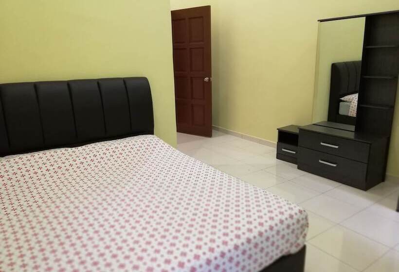 Hotel Arrayyan Guesthouse & Homestay