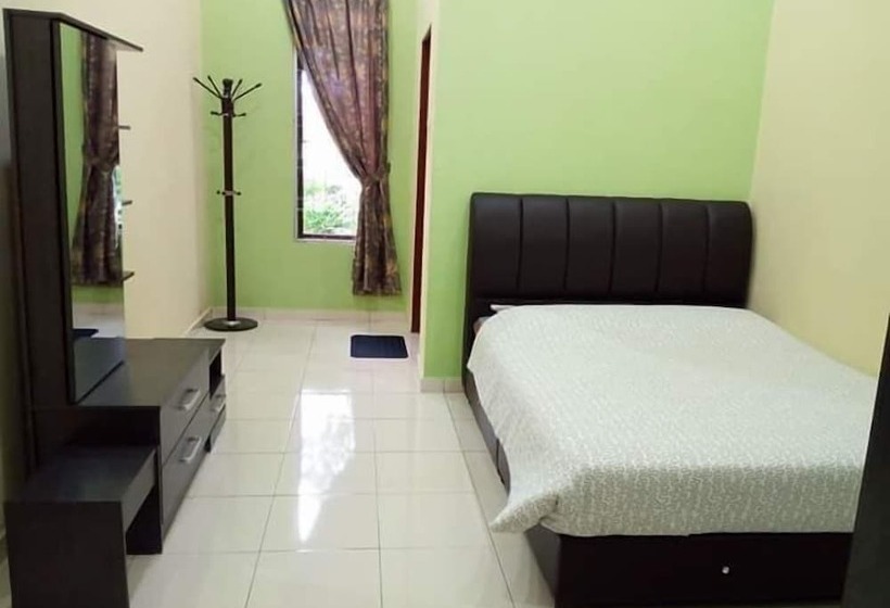 Hotel Arrayyan Guesthouse & Homestay