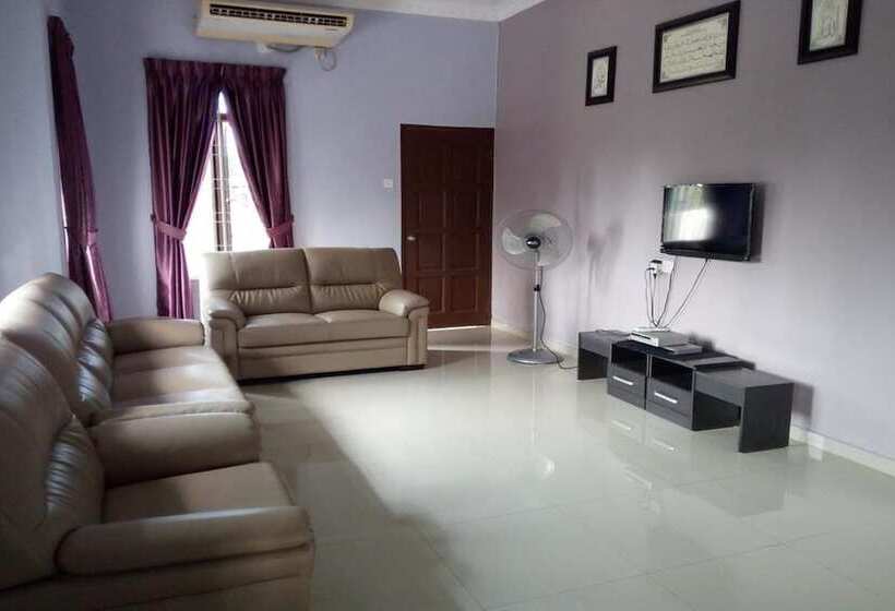 Hotel Arrayyan Guesthouse & Homestay