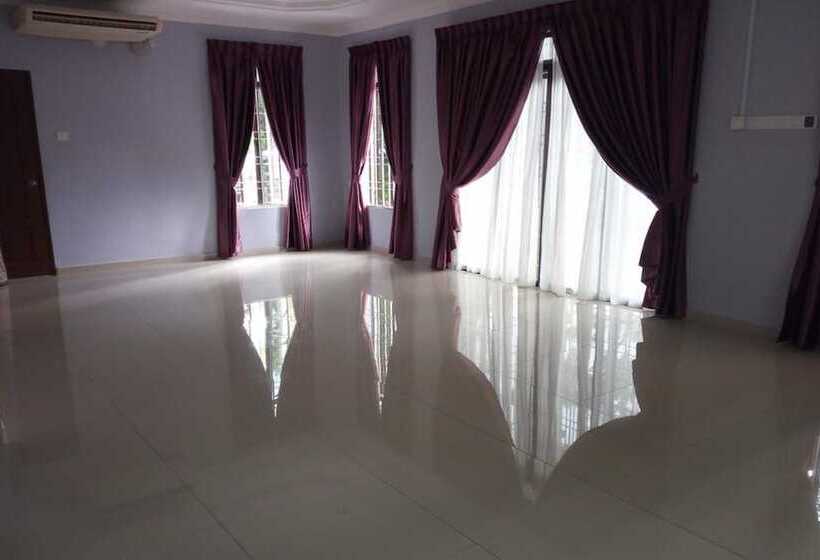 Hotel Arrayyan Guesthouse & Homestay