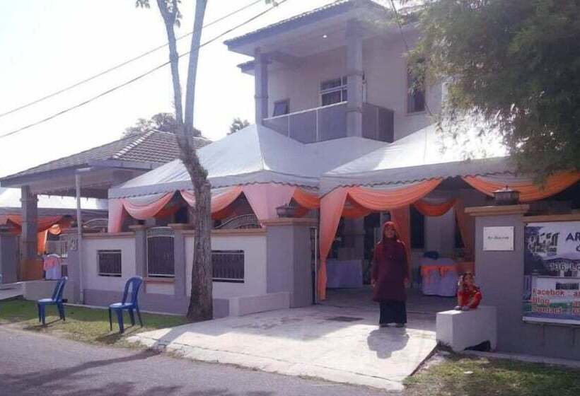 هتل Arrayyan Guesthouse & Homestay