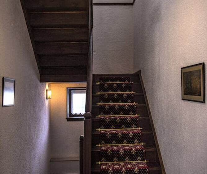 בית מלון כפרי Arxontiko Mytilineou   Skretaion