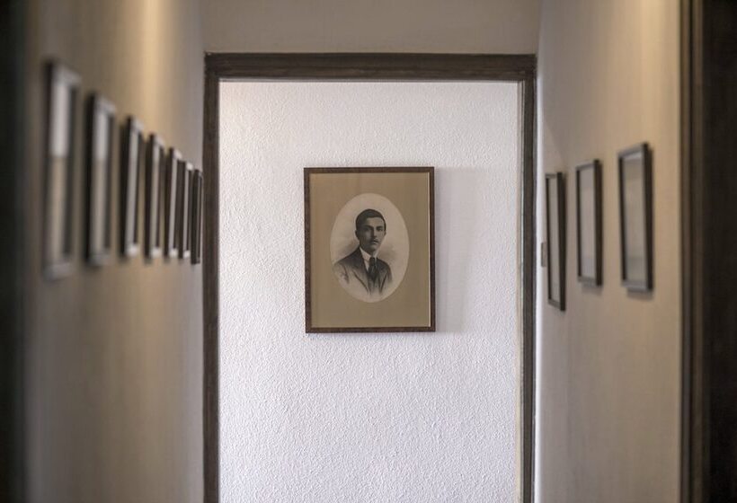 בית מלון כפרי Arxontiko Mytilineou   Skretaion