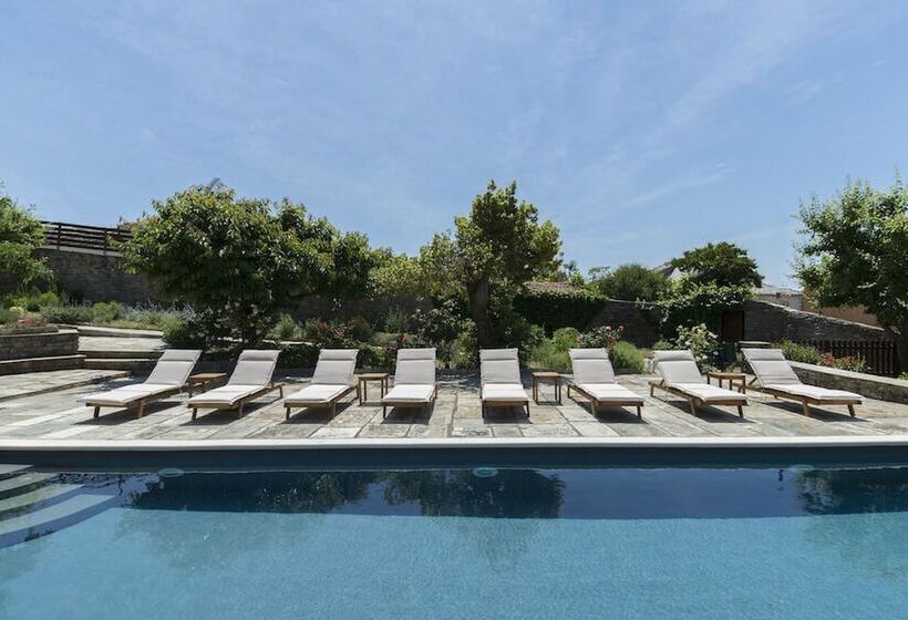 בית מלון כפרי Arxontiko Mytilineou   Skretaion