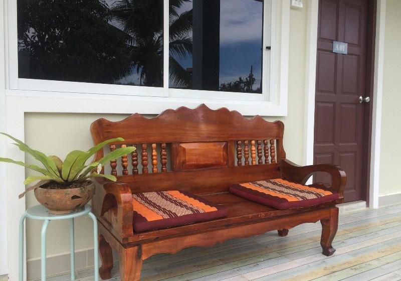 Отель Baan Kalaya Garden