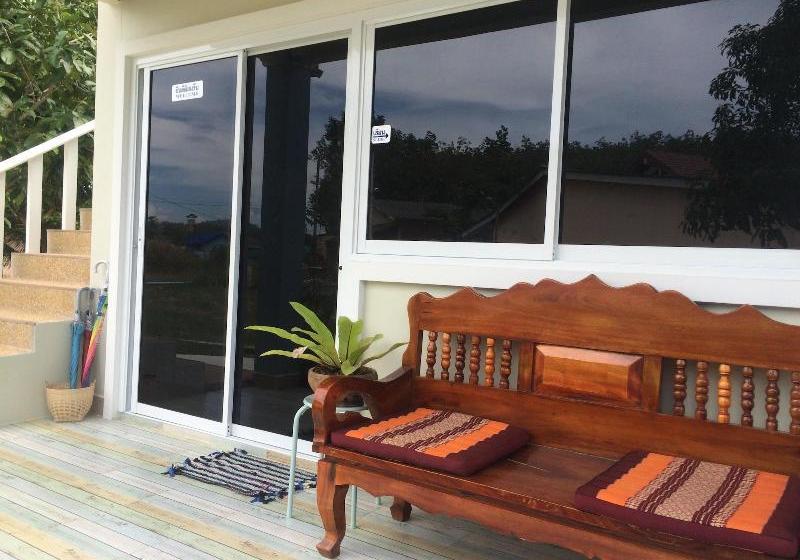 Отель Baan Kalaya Garden