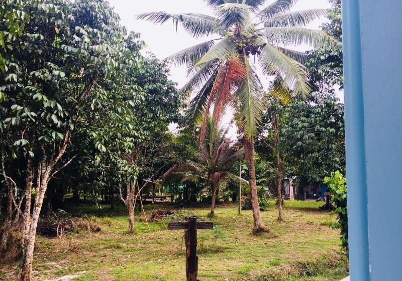 Отель Baan Kalaya Garden