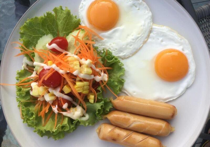 Отель Baan Kalaya Garden