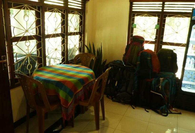 호텔 Bed & Bicycle Hostel Dambulla