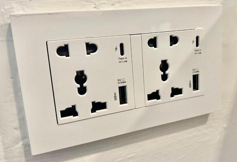 Отель Sleep Inn Lonely Beach