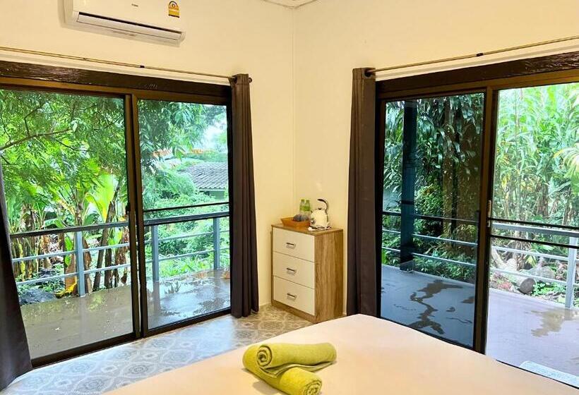 Отель Sleep Inn Lonely Beach