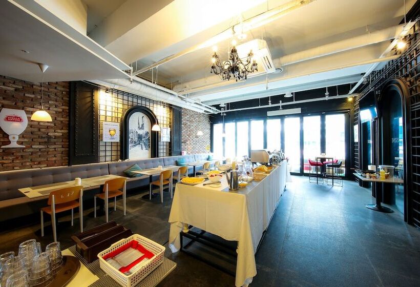 בית מלון כפרי Bolton