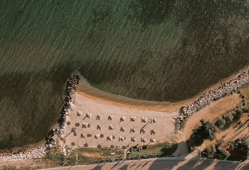 فندق Calma Beach