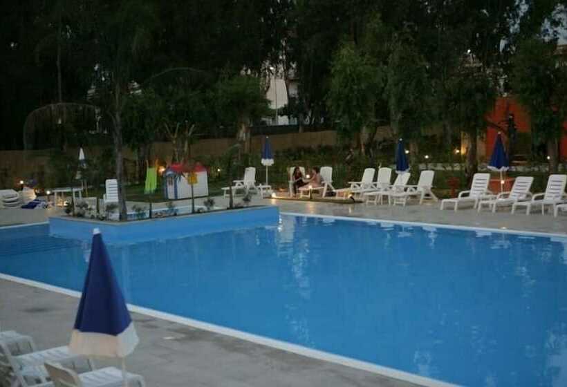 Отель Batuca Village & Camping