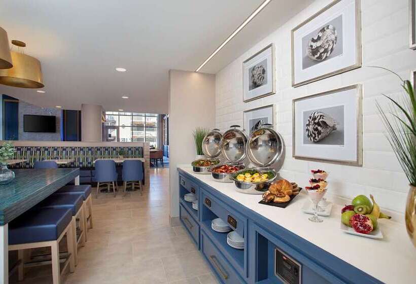 هتل Fenwick Shores, Tapestry Collection By Hilton