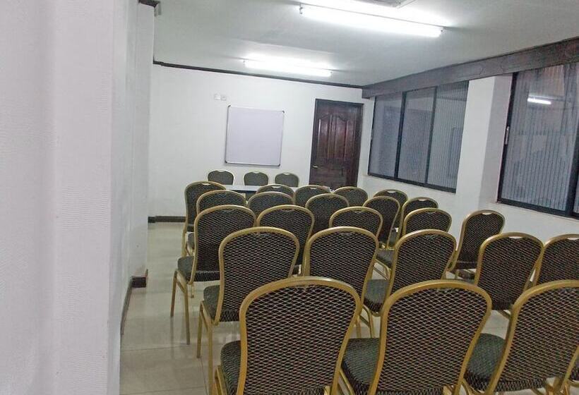 فندق Hanan Guest House